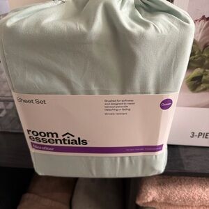 Room Essentials Light mint green Microfiber Sheet Set